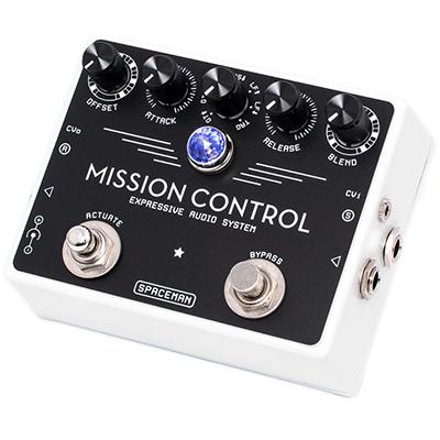 SPACEMAN EFFECTS Mission Control White Pedals and FX Spaceman Effects