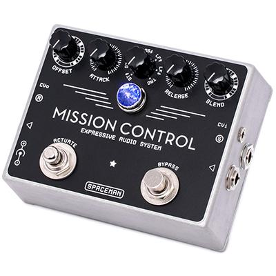 SPACEMAN EFFECTS Mission Control Silver Pedals and FX Spaceman Effects 
